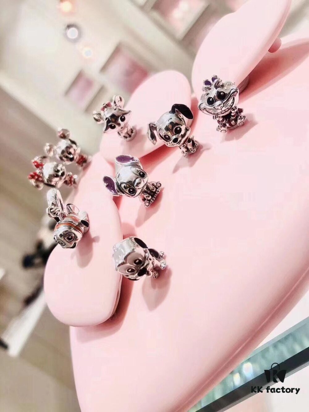 692fe34f99f2d84055c8be4c Pandora Exclusive Little Cute