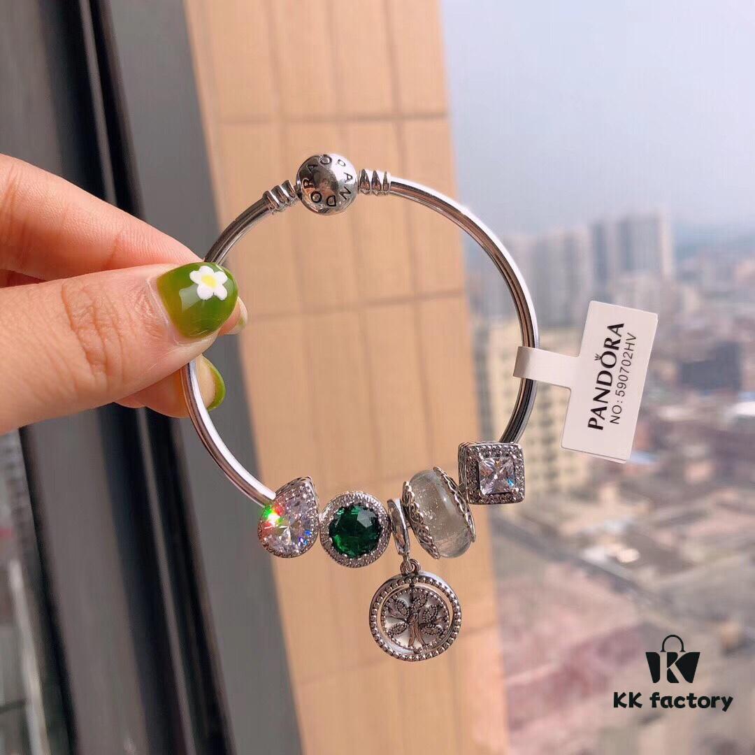 692fe3ca99f2d84055c8bf28 Pandora Sparkling Tree of Love 🌲 New Arrival! Perfectly Crafted with Authentic Materials, Matching Original Quality