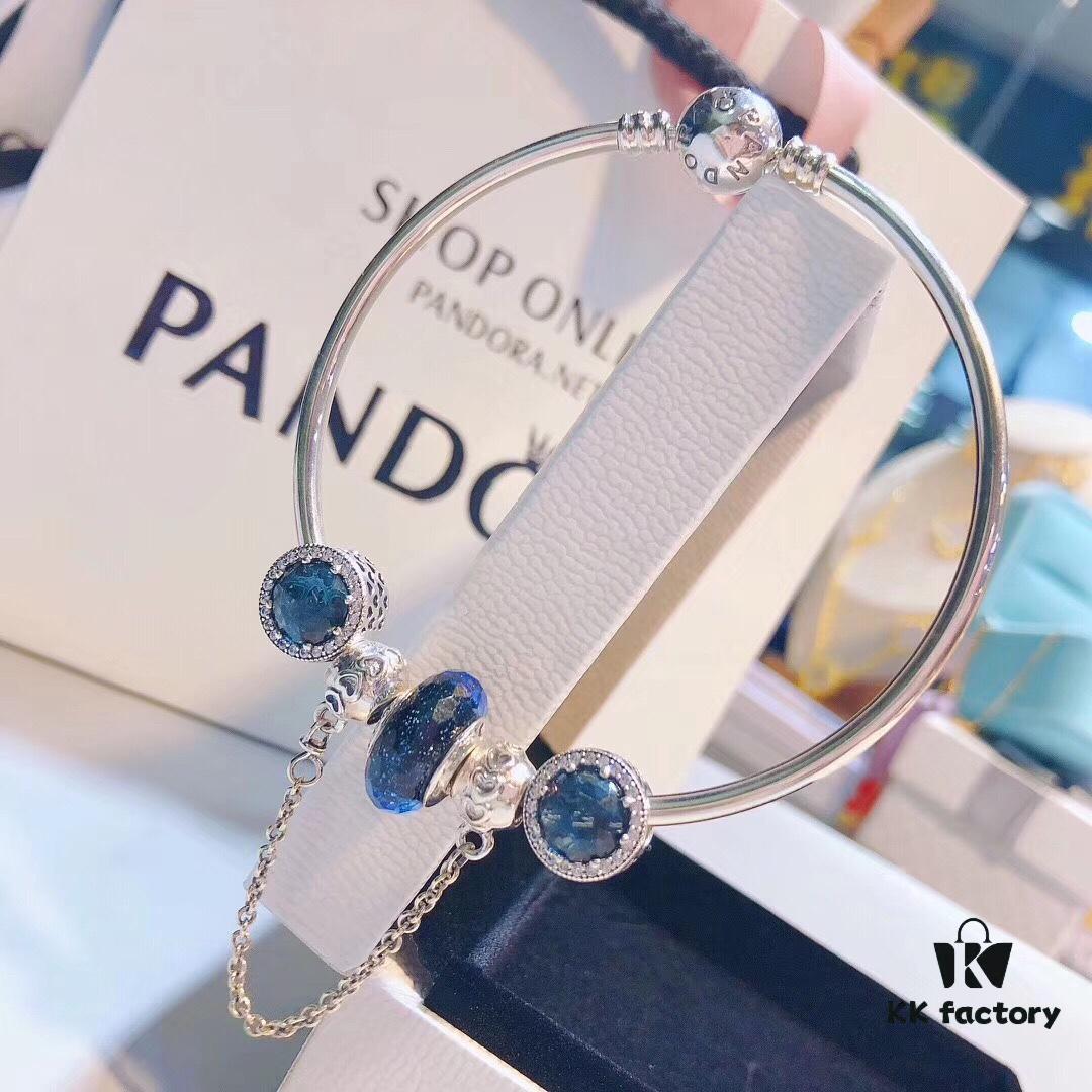 692fe41999f2d84055c8bfc4 Pandora Pandora Brilliant Blue Heart Chain New Arrival!