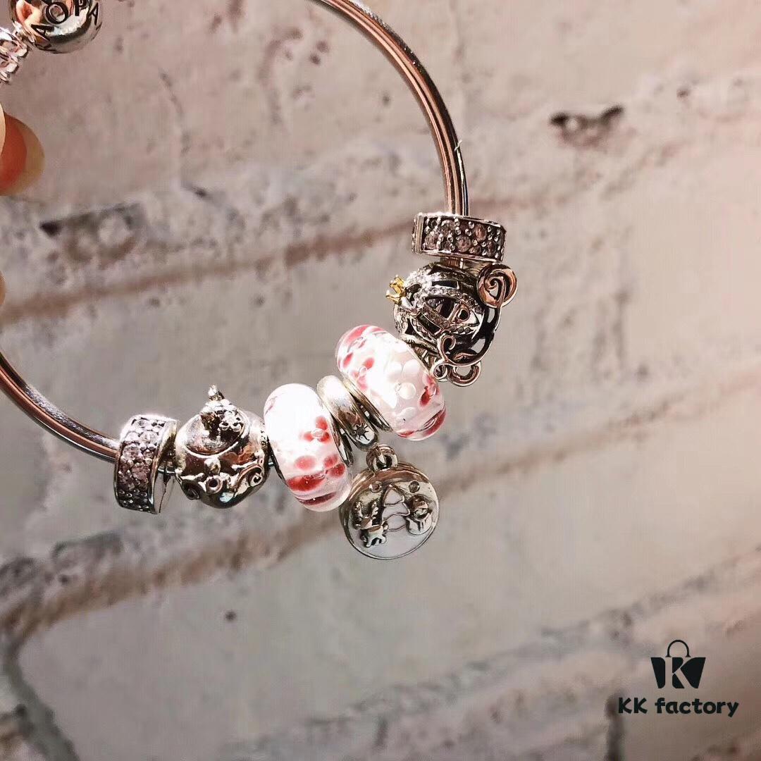 692fe42099f2d84055c8bfd0 Pandora Pandora Peach Blossom Snowman ❄️ New Arrival! Made with counter materials, perfectly crafted one-to-one, quality comparable to official counter products. Featuring peach blossom glass bead, teapot fairy 🧚♀️, fairy tale pumpkin carriage, sparkling rhinestone clip, white snowman pendant. Comes with original counter packaging! 🍃🌺