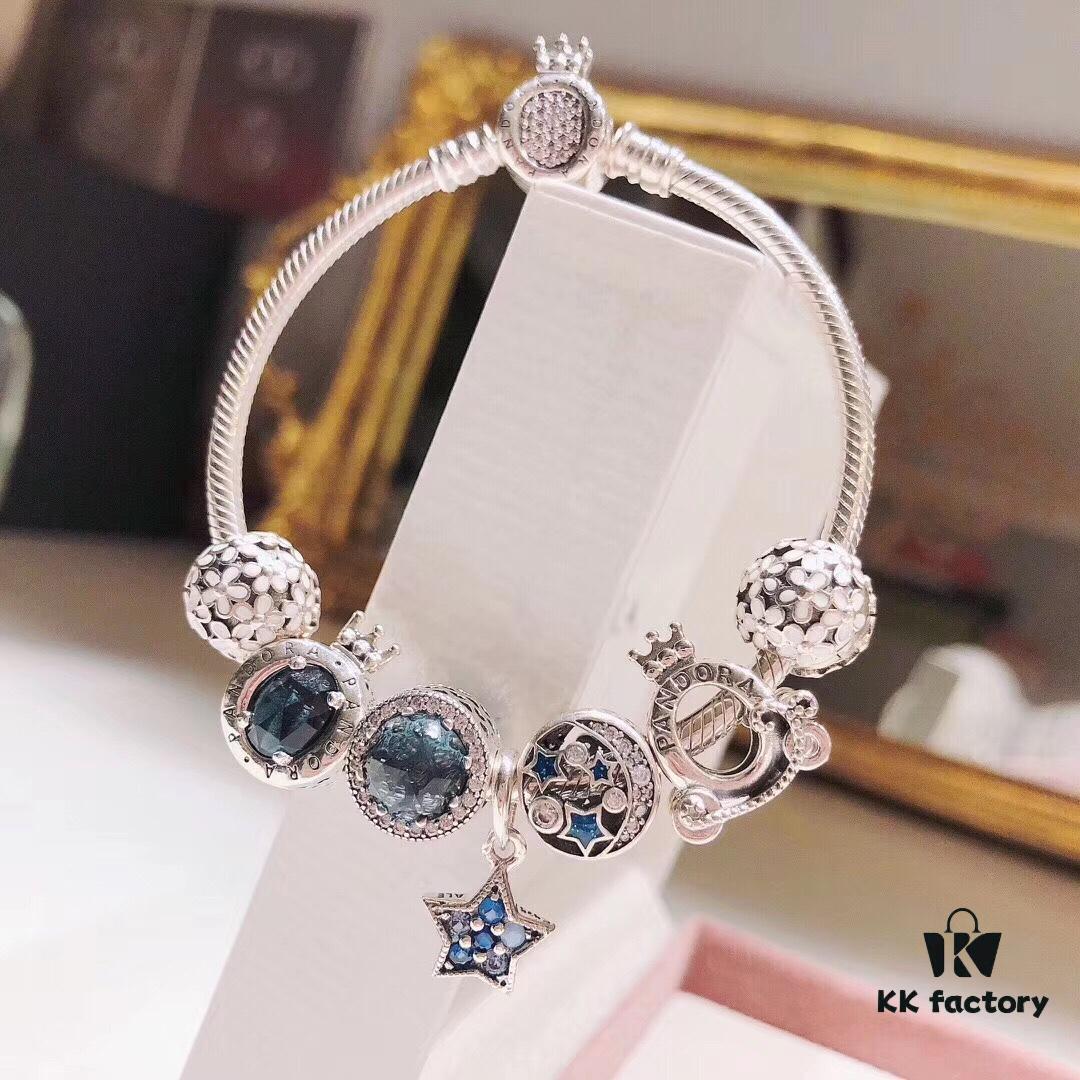 692fe43699f2d84055c8c001 Pandora Midnight Blue Star ⭐️ New Arrival! High-Quality Replica with Original Materials, Featuring Sparkling Midnight Blue Cat's Eye, Vintage Night Sky Openwork Moon & Stars, Crown-Embellished Cat's Eye, Daisy Flower Clip, Carriage Charm, and Sparkling Star Pendant