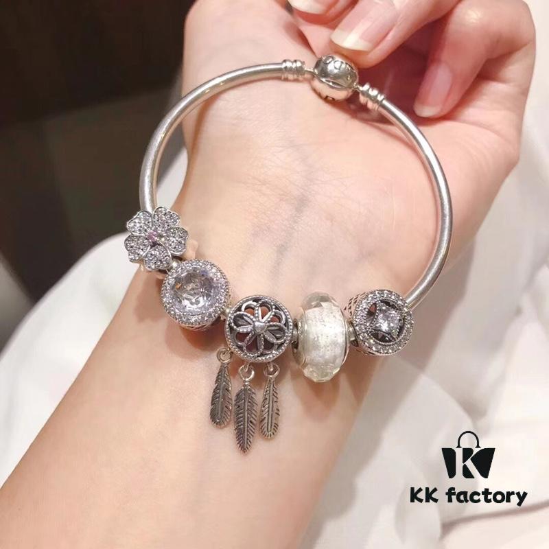 692fe43e99f2d84055c8c015 Pandora Pandora White Dream Catcher New Arrival! Made with counter materials, perfectly crafted one-to-one, quality comparable to counter! White faceted glass, white cat's eye, wealth-attracting coin charm, fully diamond-paved five-petal flower charm, meaningful dream catcher pendant! S925 silver comes with official counter packaging!