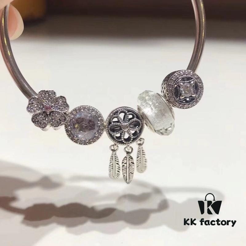 692fe43f99f2d84055c8c017 Pandora Pandora White Dream Catcher New Arrival! Made with counter materials, perfectly crafted one-to-one, quality comparable to counter! White faceted glass, white cat's eye, wealth-attracting coin charm, fully diamond-paved five-petal flower charm, meaningful dream catcher pendant! S925 silver comes with official counter packaging!
