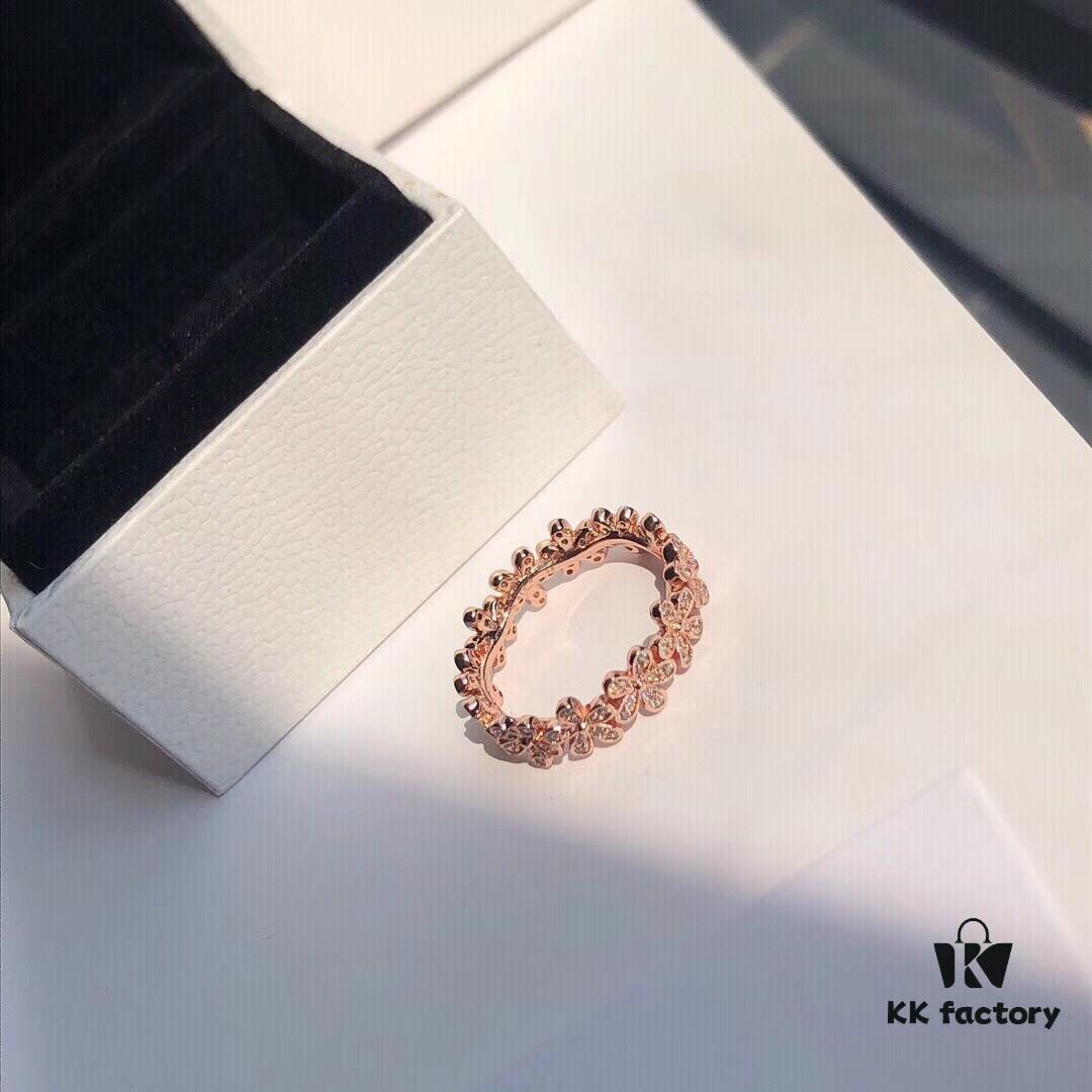Dazzling Daisy Rose Gold Ring