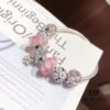 692fe45899f2d84055c8c047 Pandora Pink Peach Blossom, Drifting Affection 🌺 New Arrival! Perfectly Crafted with Authentic Materials, One-to-One Replica, Quality Comparable to Retail Store Version! Featuring Peach Blossom Glass Bead, Cherry Blossom Cat's Eye Pearl, Pink Entwined Love Charm, White Daisy Bead, and Fully Diamond-Paved Daisy Flower Pendant. Made in S925 Silver with Official Retail Packaging!