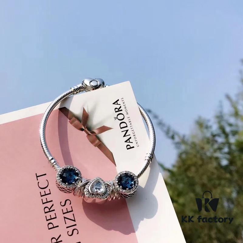 692fe48599f2d84055c8c0b3 Pandora Fall New Arrival Deep Blue Sparkling Heart Design Necklace