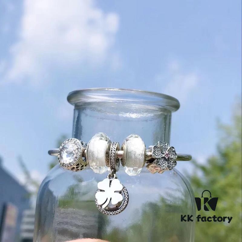 692fe49d99f2d84055c8c0e6 Pandora Pandora White Clover Lucky Charm! Made with authentic boutique materials, perfectly crafted 1:1, quality comparable to official retail. Featuring silver wire, white faceted glass beads, sparkling white cat's eye bead, and fully diamond-paved five-petal flower charm paired with a clover pendant. S925 silver comes with official retail packaging!