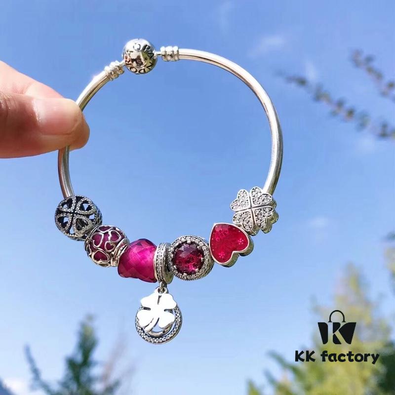 692fe4b999f2d84055c8c121 Pandora Enamel Clover Passionate Rose Red New Arrival! High-Quality Replica with Original Materials, Full Diamond-Paved Hollow Clover Pendant with Rose Red Heart Faceted Glass and Sparkling Cat's Eye, Double-Layer Clover Charm with S925 Silver and Authentic Packaging