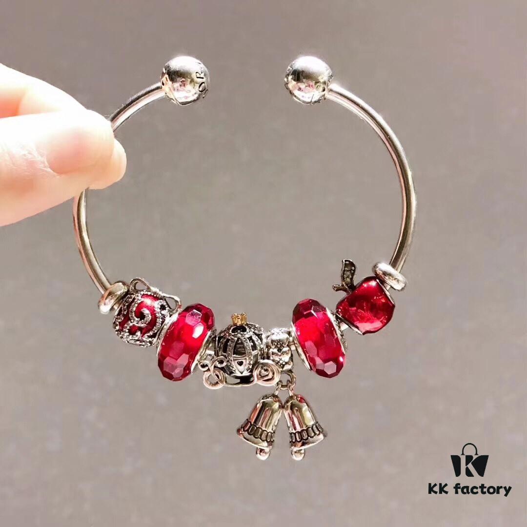692fe4c899f2d84055c8c145 Pandora Pandora Big Red Christmas 🎄 Magic Bell 🔔 New Arrival! Made with counter materials, perfectly crafted one-to-one, quality comparable to counter products. Featuring red faceted glass, sparkling diamond-like devil fruit, fairy tale pumpkin carriage, apple 🍎 fruit, and Christmas magic bell pendants paired with a classic open bangle design. S925 silver comes with official counter packaging! 🍃🌺