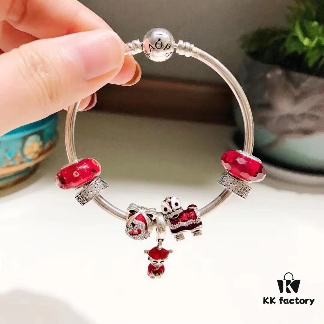 692fe50099f2d84055c8c1b5 Pandora New Year Red Collection! Faceted Red Glass with White Sparkling Clasp, Cute Little Lion and 14K Gold Plated Fortune God Pendant in Mixed Materials, S925 Silver Custom Crafted to Match Boutique Quality