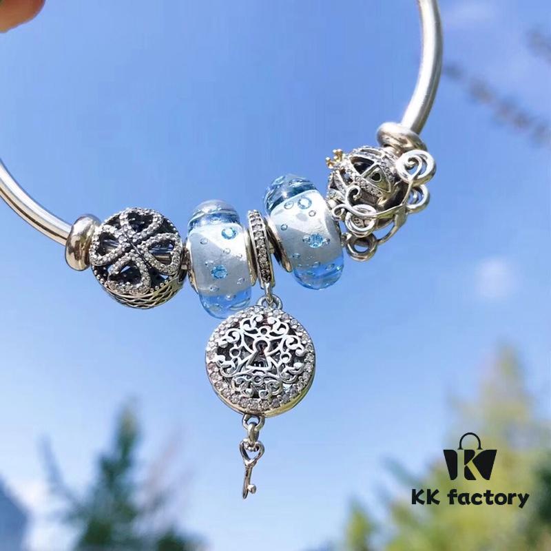 692fe52499f2d84055c8c1f1 Pandora Ice Blue Bubble Noble Love Key Autumn New Arrival! Crafted with authentic counter materials, perfectly replicating the original quality. Features ice blue bubble glass, sparkling rhinestone openwork clover 🍀, fairy tale pumpkin carriage, paired with the Noble Love Key pendant. Made in S925 silver and comes with official retail packaging! 🍃🌺