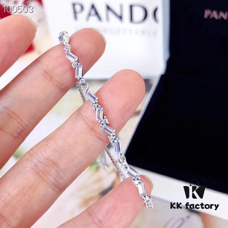 692fe5af99f2d84055c8c2e7 PANDORA Glacier Beauty 925 Silver Bracelet with Adjustable Length