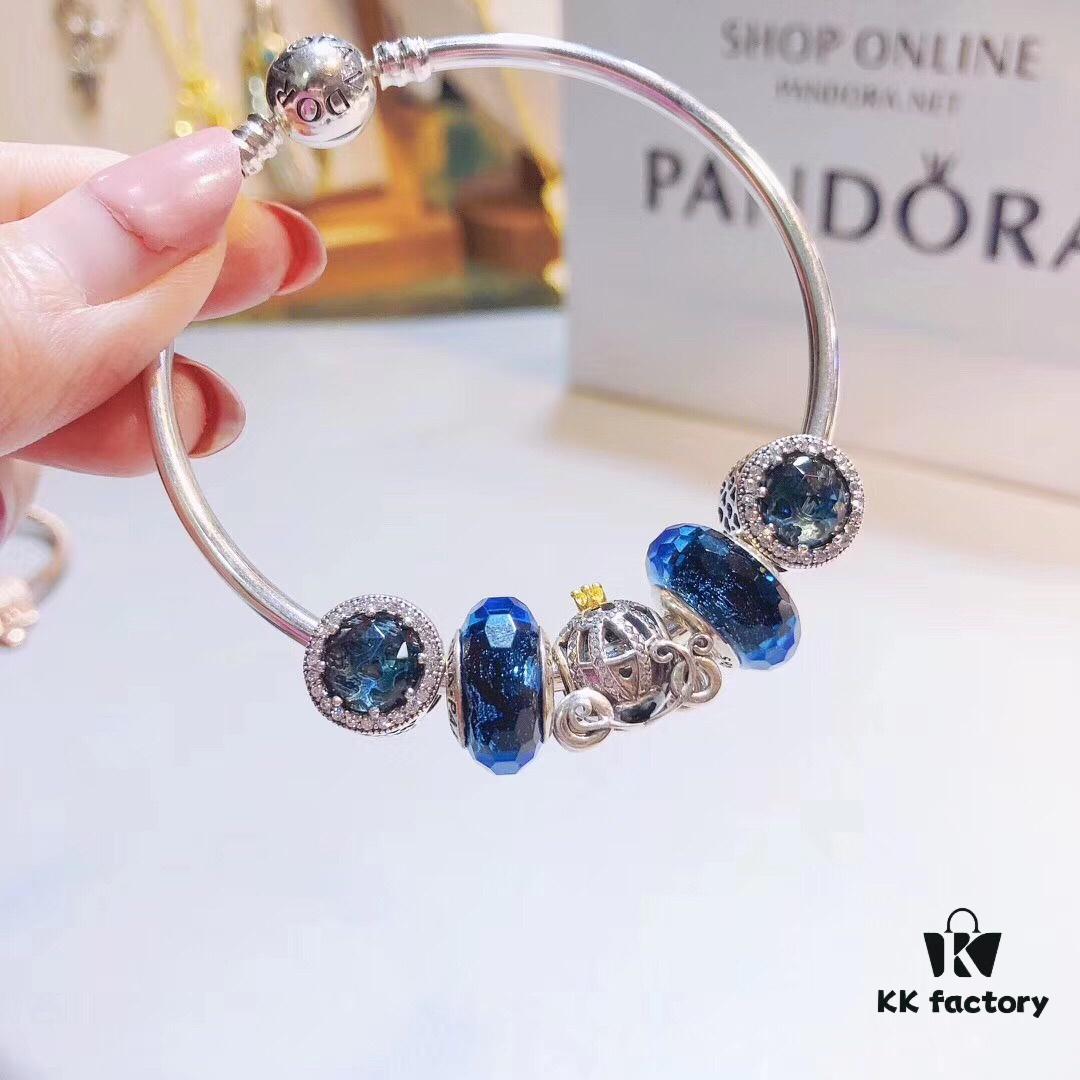 692fe5c899f2d84055c8c310 Pandora Pandora Sparkling Blue Pumpkin Carriage New Arrival! Made with counter materials, perfectly crafted one-to-one, quality comparable to official counter! Sparkling blue faceted glass, sparkling diamond black cat's eye, 🎃 pumpkin carriage. Comes with original counter packaging! 🍃🌺