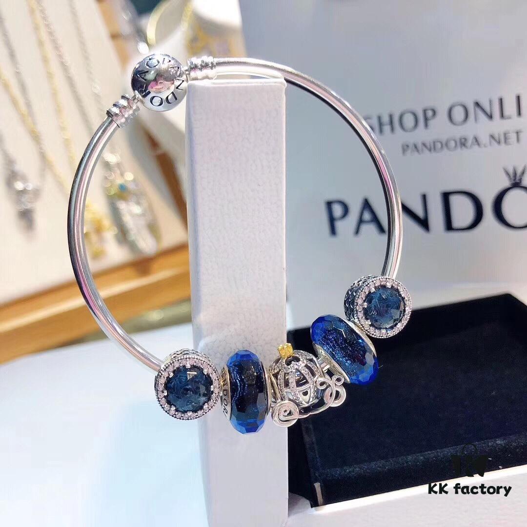 692fe5c899f2d84055c8c313 Pandora Pandora Sparkling Blue Pumpkin Carriage New Arrival! Made with counter materials, perfectly crafted one-to-one, quality comparable to official counter! Sparkling blue faceted glass, sparkling diamond black cat's eye, 🎃 pumpkin carriage. Comes with original counter packaging! 🍃🌺