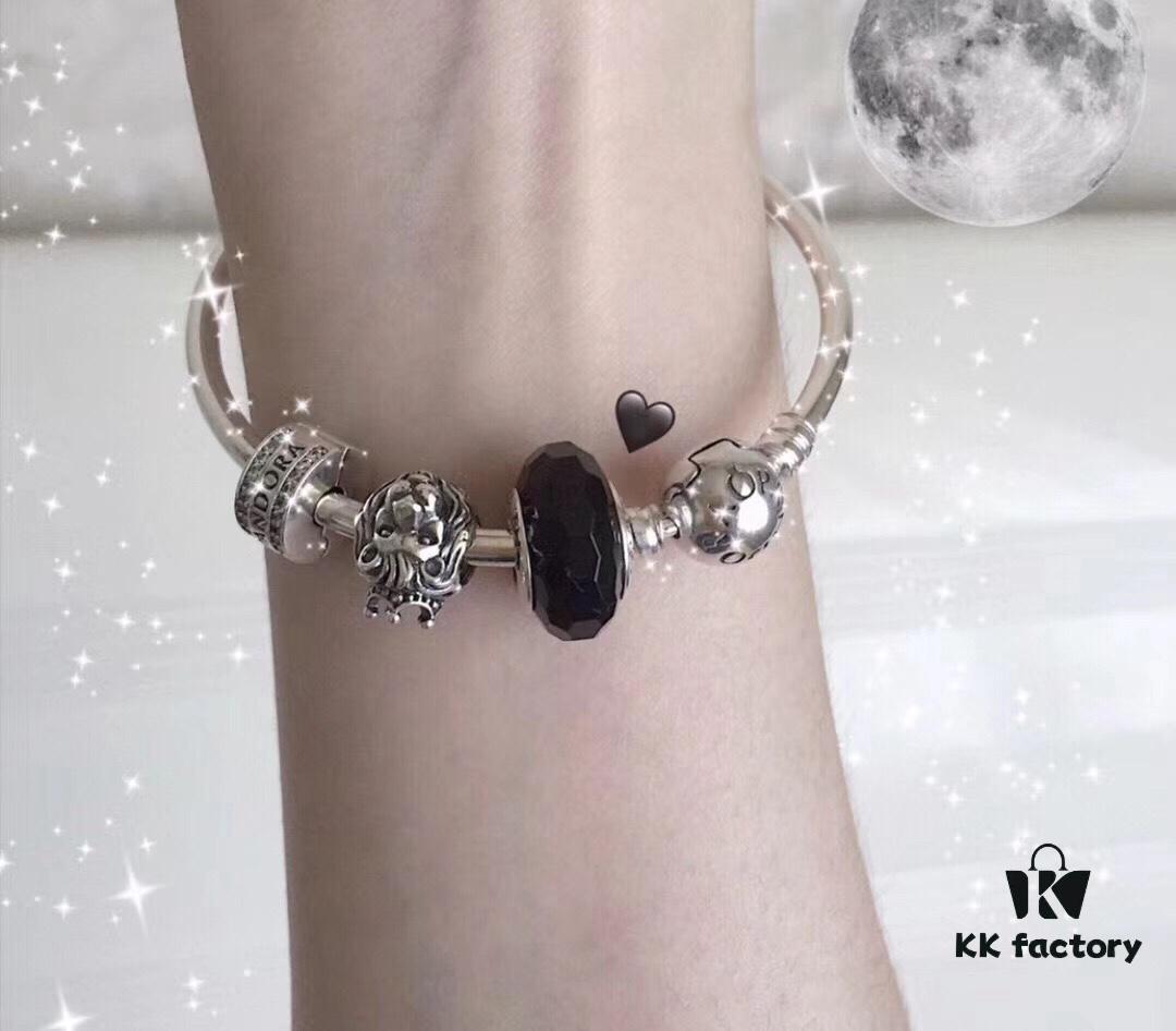 692fe5f799f2d84055c8c362 Pandora Pandora Black Series