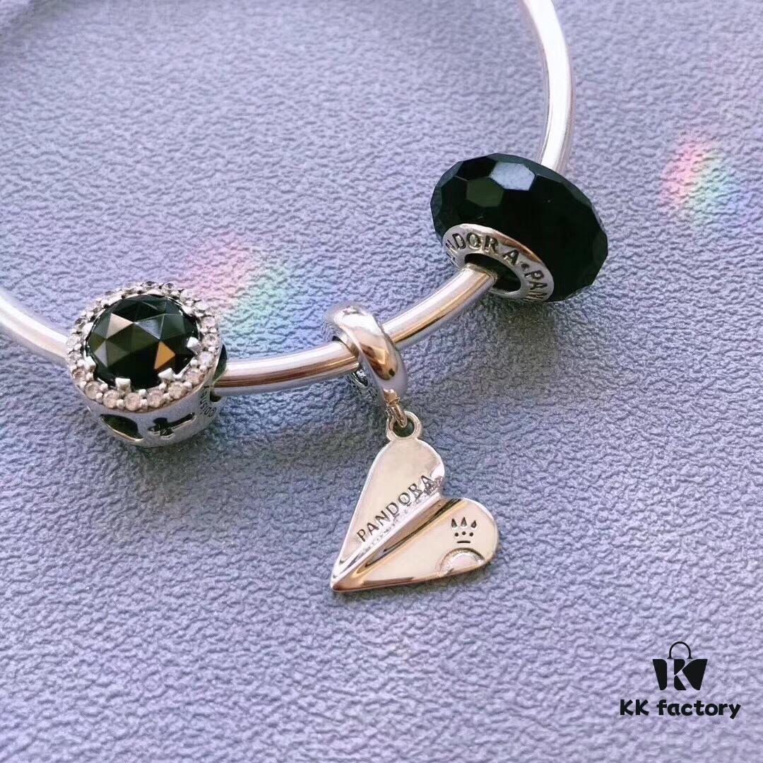 692fe5f899f2d84055c8c363 Pandora Pandora Black Series