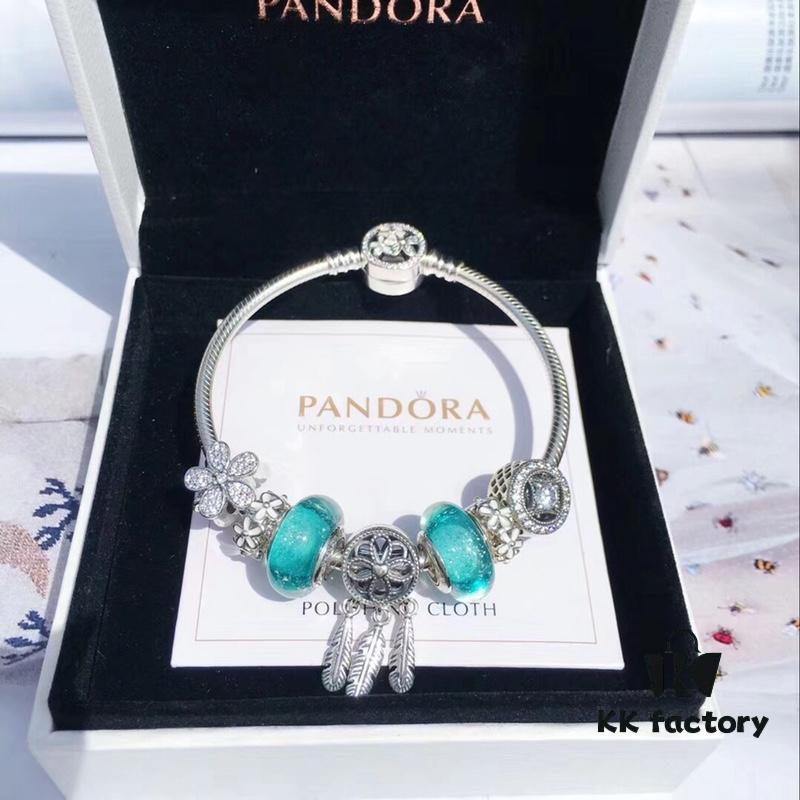 692fe62799f2d84055c8c3b5 Pandora Night Glow Mint Dreamcatcher New Arrival! Crafted with genuine counter materials, perfectly replicating the original design, quality comparable to official retail. Features night-glow mint glass beads, fully diamond-encrusted daisy flower beads, lucky coin beads, enamel daisy spacer beads, accented with a meaningful dreamcatcher pendant. Made in S925 silver and comes with official retail packaging!