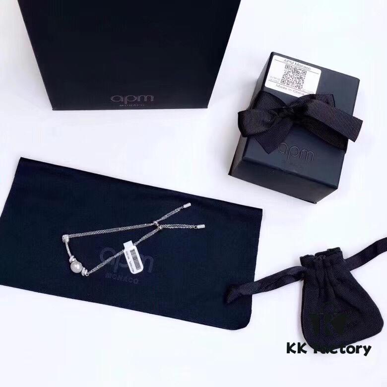 692fe65099f2d84055c8c407 APM Monaco HERITAGE Collection Knot Freshwater Pearl Bracelet