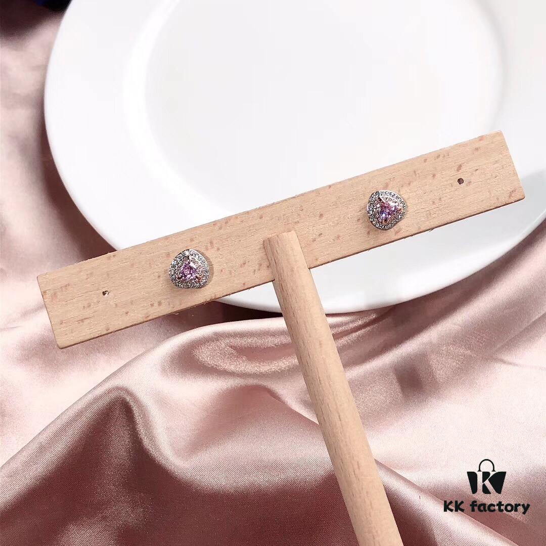 692fe65899f2d84055c8c417 Swarovski ONE Playful Heart Earrings, Romantic and Elegant Design with Pink and Clear Crystals