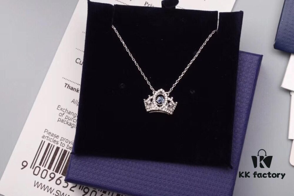 692fe65b99f2d84055c8c41c New Arrival 💥 Bee a Queen Pendant Necklace – A Dazzling Valentine's Gift Celebrating Self-Empowerment and Elegance