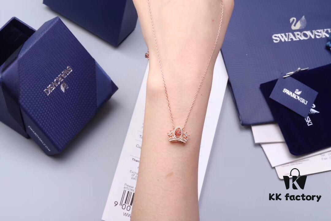 692fe66099f2d84055c8c427 New Arrival 💥 Bee a Queen Pendant Necklace – A Dazzling Valentine's Gift Celebrating Self-Empowerment and Elegance