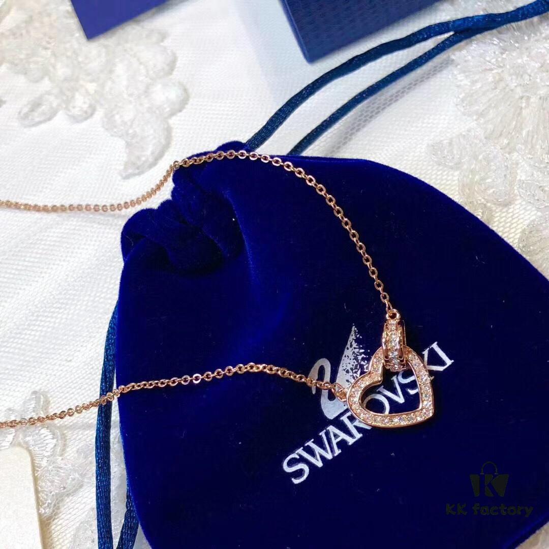 692fe66499f2d84055c8c430 Swarovski 2018 Lovely Romantic Heart Necklace for Women, Gift for Girlfriend, Elegant and Fresh Design with Knot-Shaped Heart Symbolizing a Unique Bond, Sparkling Golden-Tone Plating with Transparent Pavé Crystals, Perfect for Daily Wear and an Ideal Gift of Love