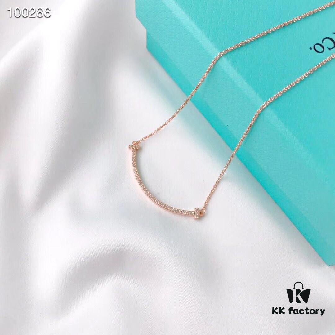 692fe66d99f2d84055c8c448 Tiffany Smiley Necklace, Rose Gold! One-to-One Replica Upgrade Version! Comes with Tiffany Counter K-Gold Packaging! Absolutely Elegant and High-End! Crafted in 925 Sterling Silver with Vacuum-Micro Plated 18K Real Gold, Set with Swarovski Crystals, 45cm Chain Length, Simple and Classic Design Symbolizing a Positive Outlook on Life