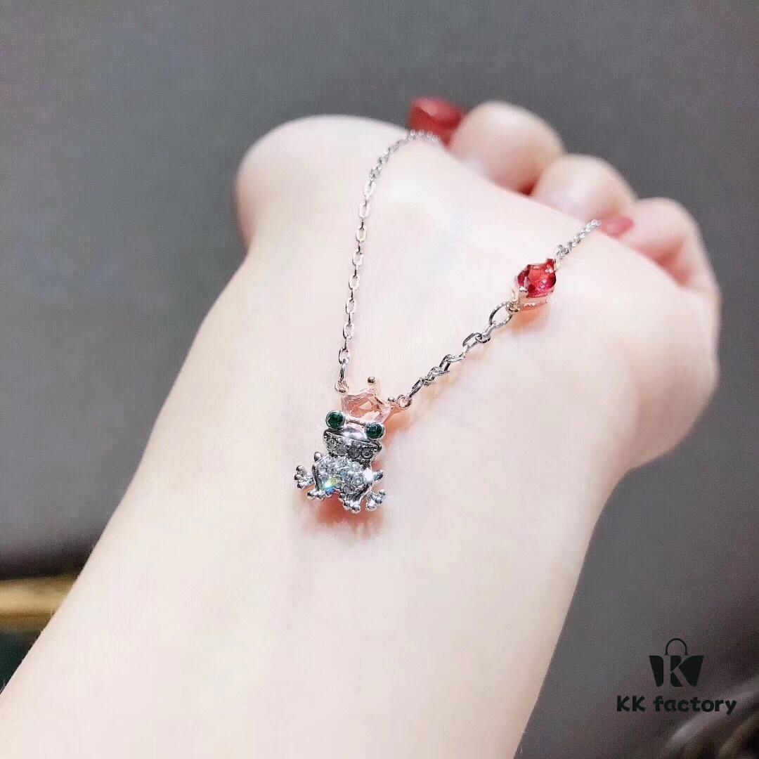 692fe69099f2d84055c8c48b Swarovski Frog Prince Sparkling Necklace, New Cute Frog Pendant Necklace, Playful and Charming, Original Gold-Plated Material with Authentic Logo Engraving