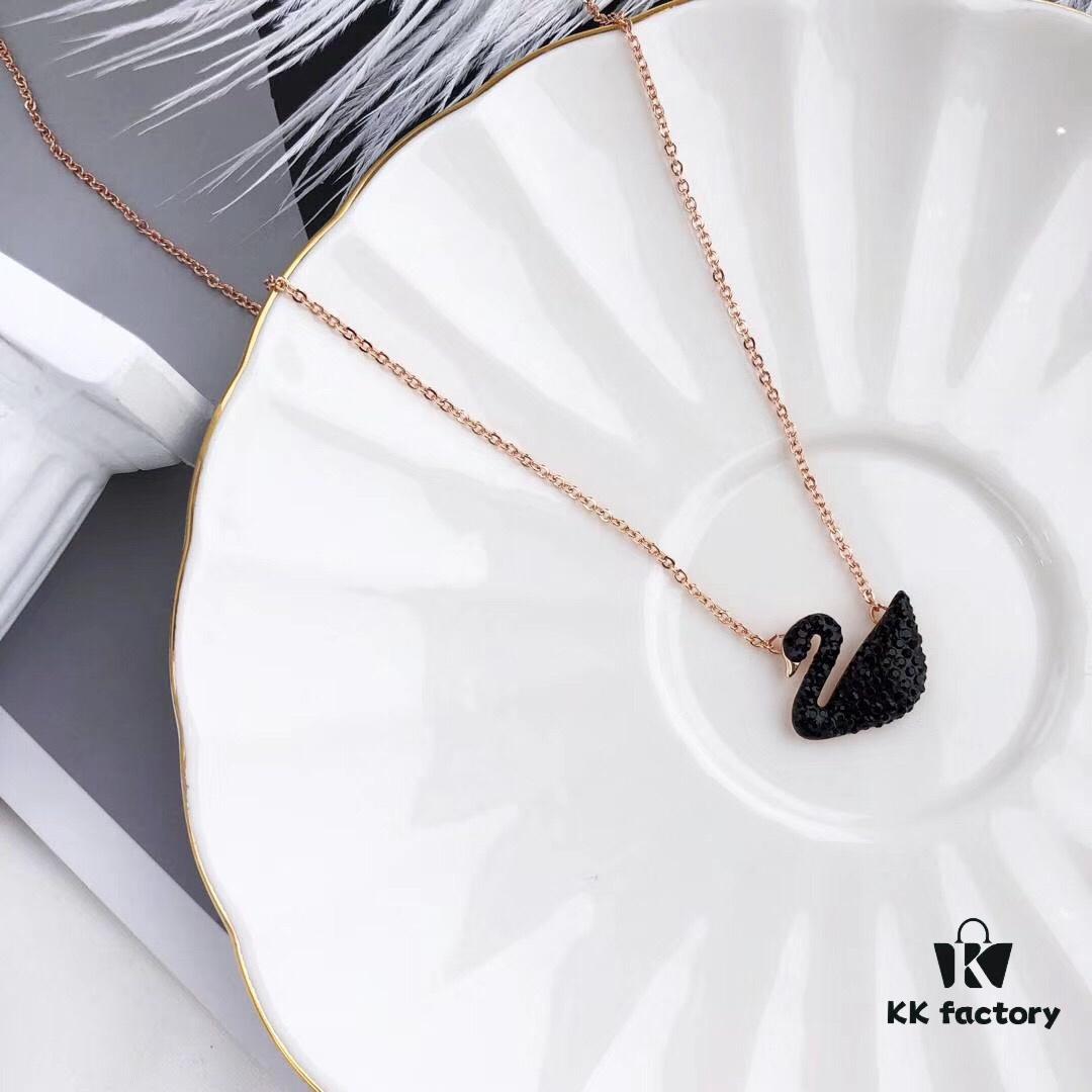 692fe6a499f2d84055c8c4a9 Swarovski Black Swan Necklace, Classic Design with 18K Rose Gold Plating and Black Crystals, 38cm Chain Length