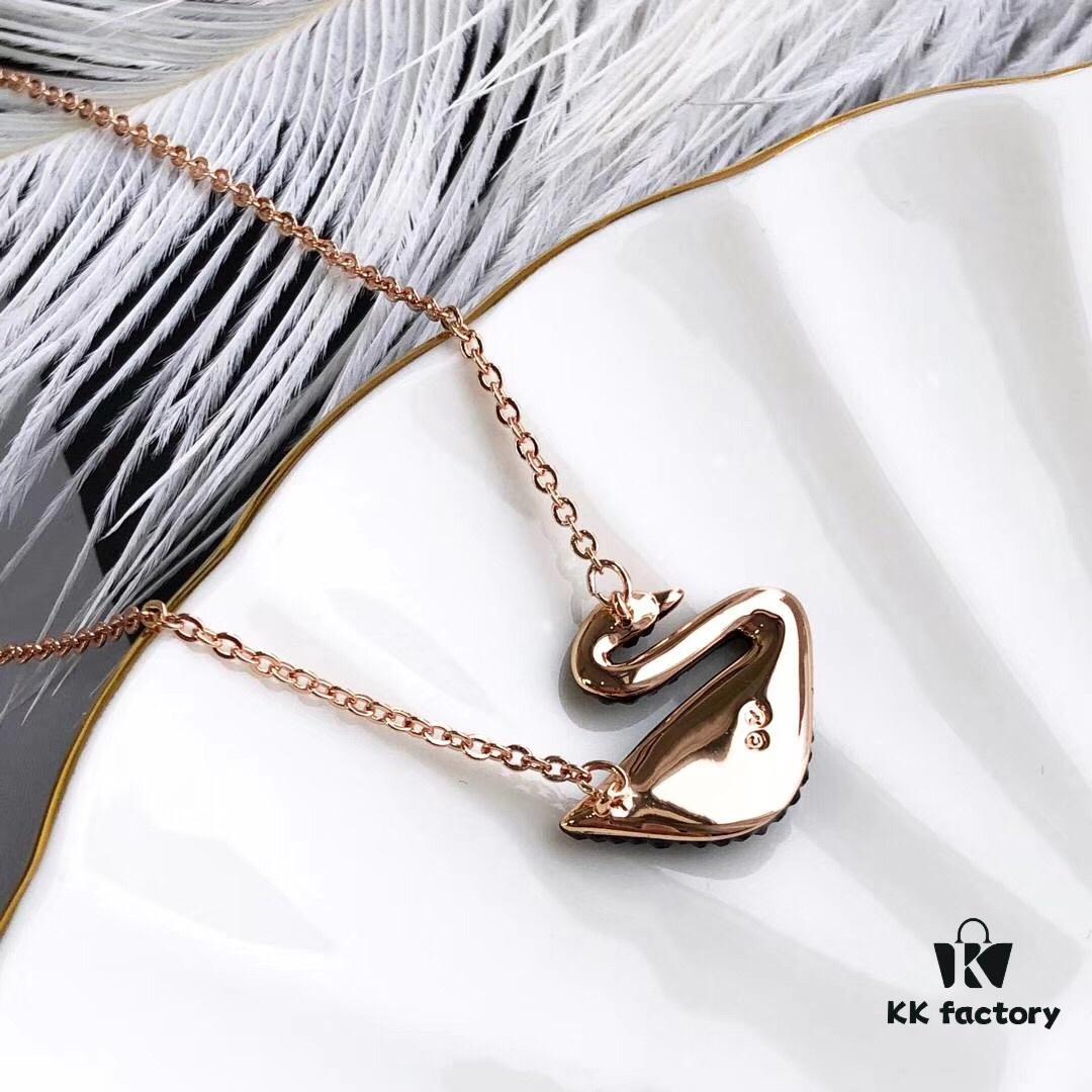 692fe6a699f2d84055c8c4ab Swarovski Black Swan Necklace, Classic Design with 18K Rose Gold Plating and Black Crystals, 38cm Chain Length