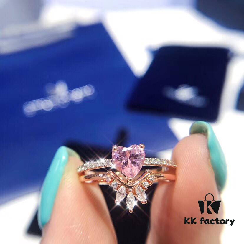 692fe6b799f2d84055c8c4c3 New Arrival Swarovski 2019 ONE• Double-Layer Heart Ring 💍 Two Wearing Methods, Counter Original Replica! Alloy Material. Valentine's Day Limited Edition Ring from Store Counter‼️ Absolutely Stunning and Exquisite 🔅