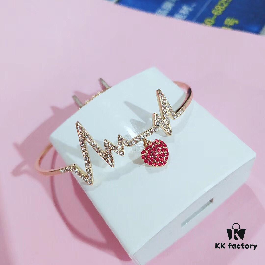 New Arrival Swarovski OXO Heartbeat Bracelet