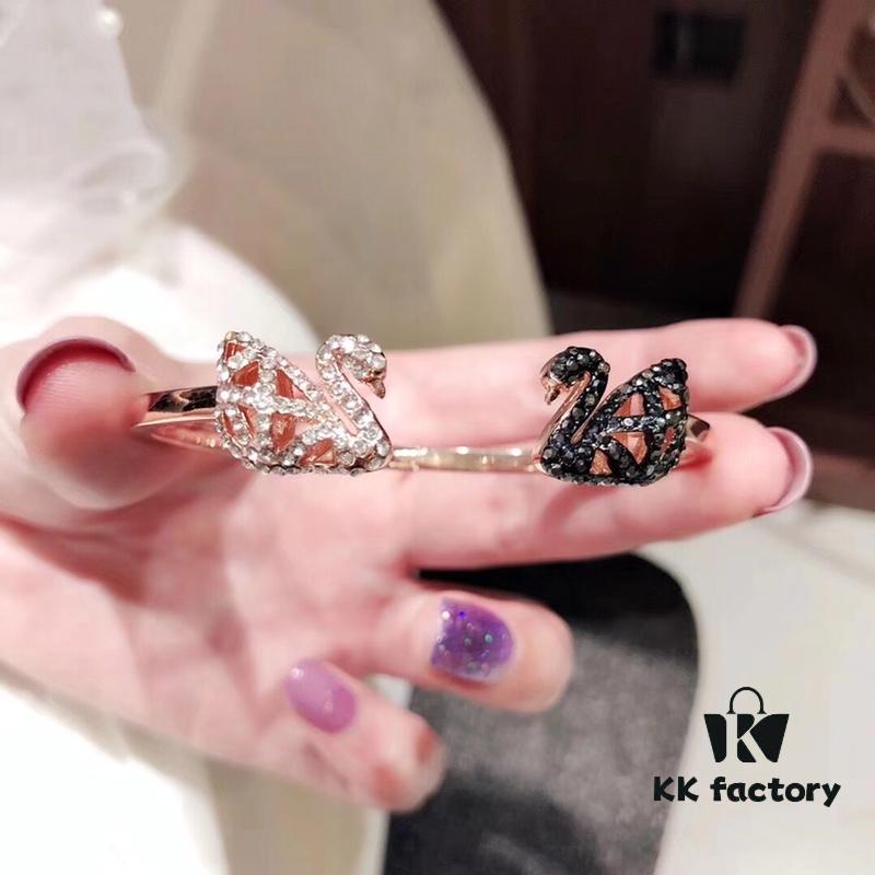 Swarovski Double-Sided Hollow Swan Bracelet with Austrian Crystals, Precise ZP Material Replication, Authentic Logo Engraving, Original Quality