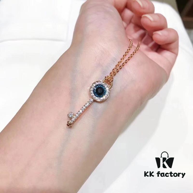 Swarovski 2018 Newest Devil's Eye Key Necklace — Gradient Blue, Original Imported Gold-Plated Material, Authentic Logo Engraving
