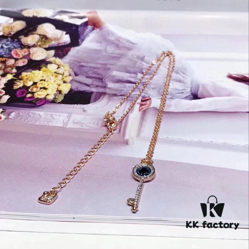 Swarovski 2018 Newest Devil's Eye Key Necklace — Gradient Blue, Original Imported Gold-Plated Material, Authentic Logo Engraving