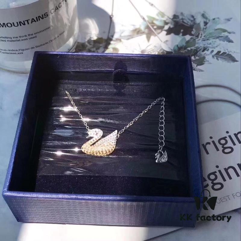 692fe71f99f2d84055c8c595 Iconic Swan Swarovski Gradient Tone Necklace New Arrival! Exquisite Pendant with Elegant White Gold-Plated Chain, Symbolizing the Graceful Charm of the Iconic Swan