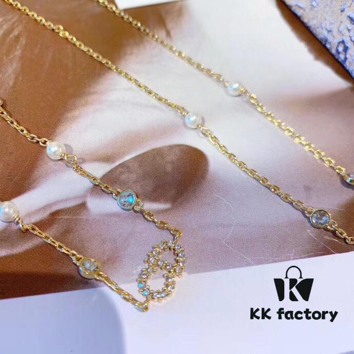 692fe74d99f2d84055c8c5f2 Swarovski Crystal Pearl Necklace/Bracelet
