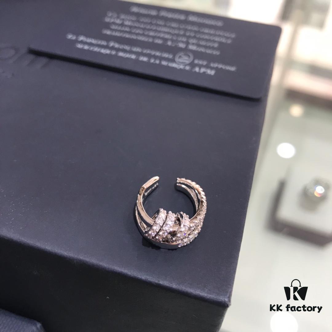 692fe75a99f2d84055c8c608 Valentine's Day Recommended Style 🌹 APM Monaco Elegant Small Hoop Clip-On Earrings, Compact and Stylish, Simple and Graceful, Versatile and Chic – A Perfect Choice for Those Without Pierced Ears