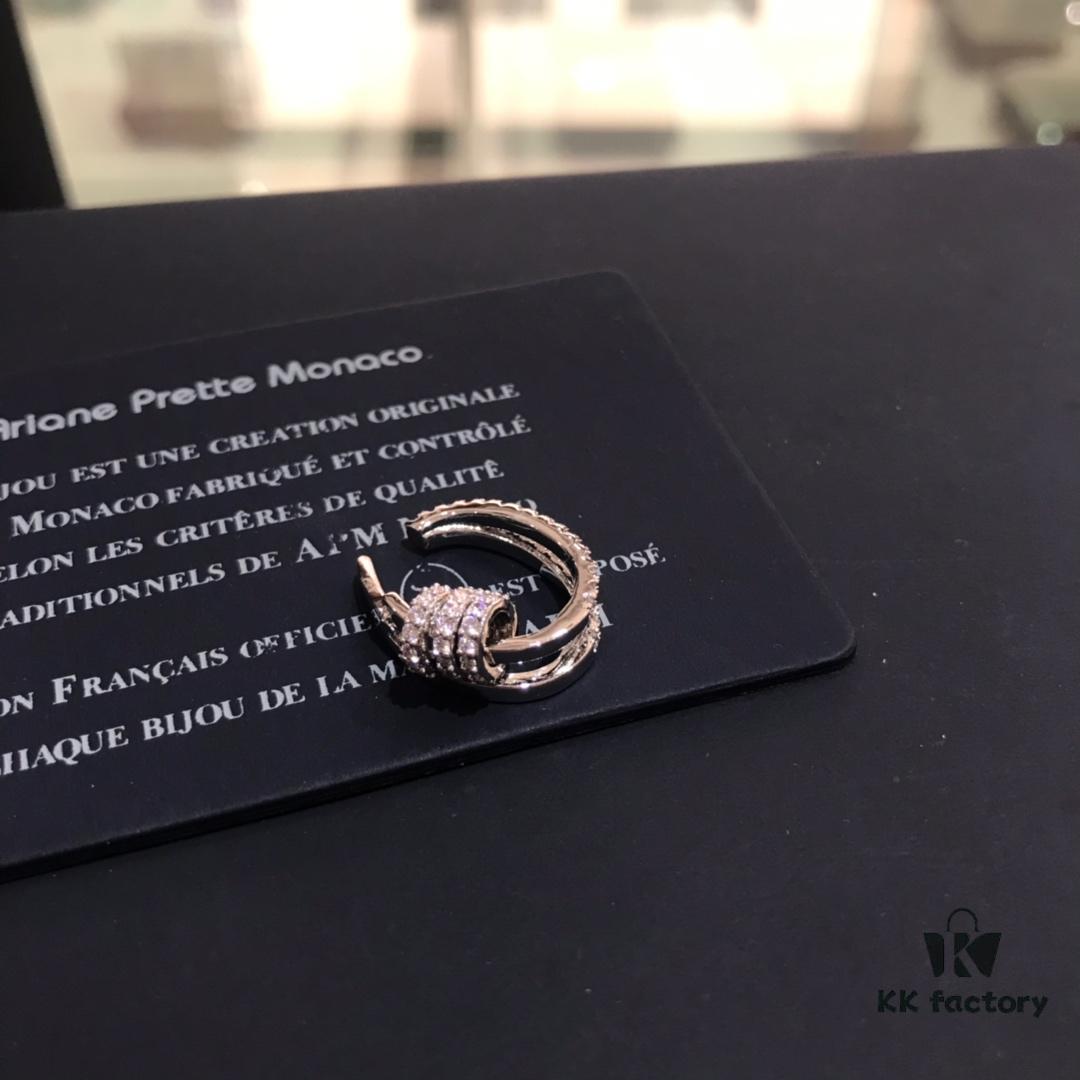 692fe75b99f2d84055c8c60b Valentine's Day Recommended Style 🌹 APM Monaco Elegant Small Hoop Clip-On Earrings, Compact and Stylish, Simple and Graceful, Versatile and Chic – A Perfect Choice for Those Without Pierced Ears