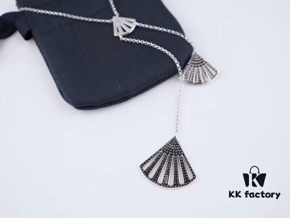 692fe7d699f2d84055c8c6b0 Classic Bestseller! APM FLAMENCO Series Fan-shaped Necklace, inspired by the enchanting movement of traditional palace fans, showcases a vibrant and elegant spirit