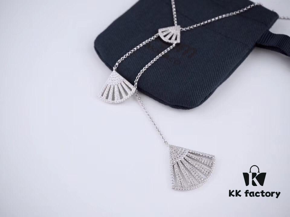 692fe7d699f2d84055c8c6b1 Classic Bestseller! APM FLAMENCO Series Fan-shaped Necklace, inspired by the enchanting movement of traditional palace fans, showcases a vibrant and elegant spirit