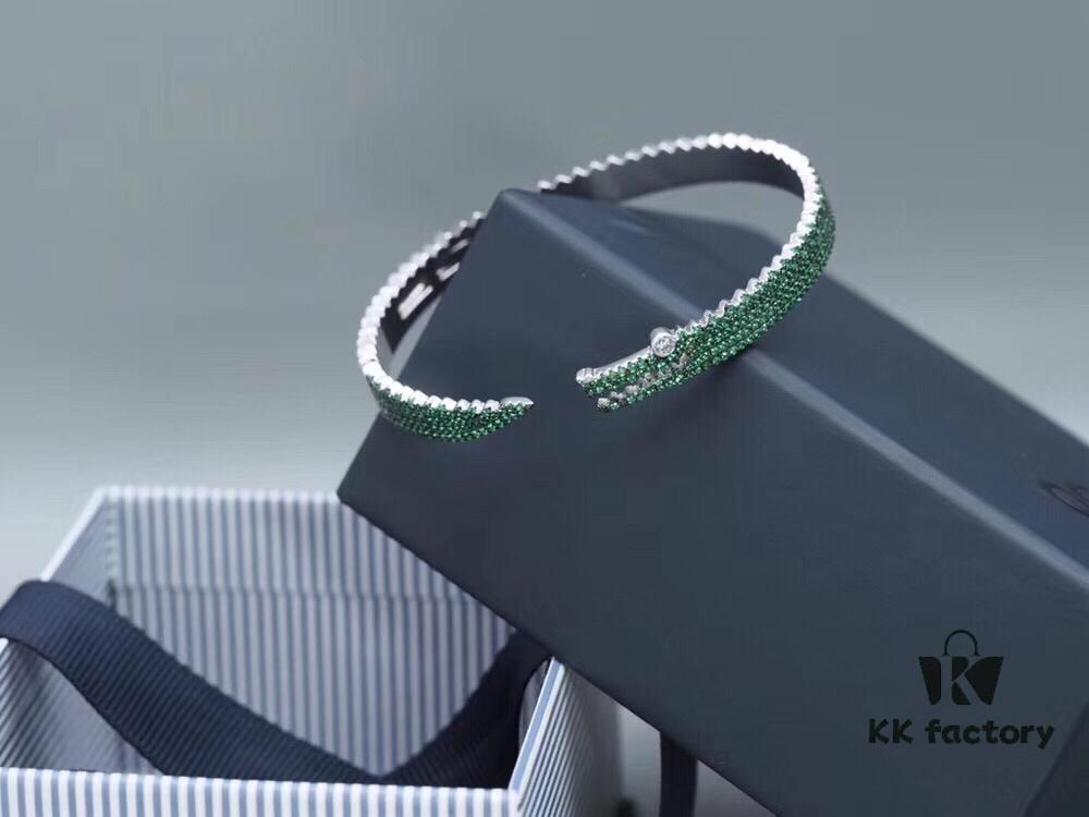 692fe7e299f2d84055c8c6c3 APM Monaco JANVIER Collection Silver Plated Mint Green Crystal Crocodile Cute Open Bangle Bracelet for Women