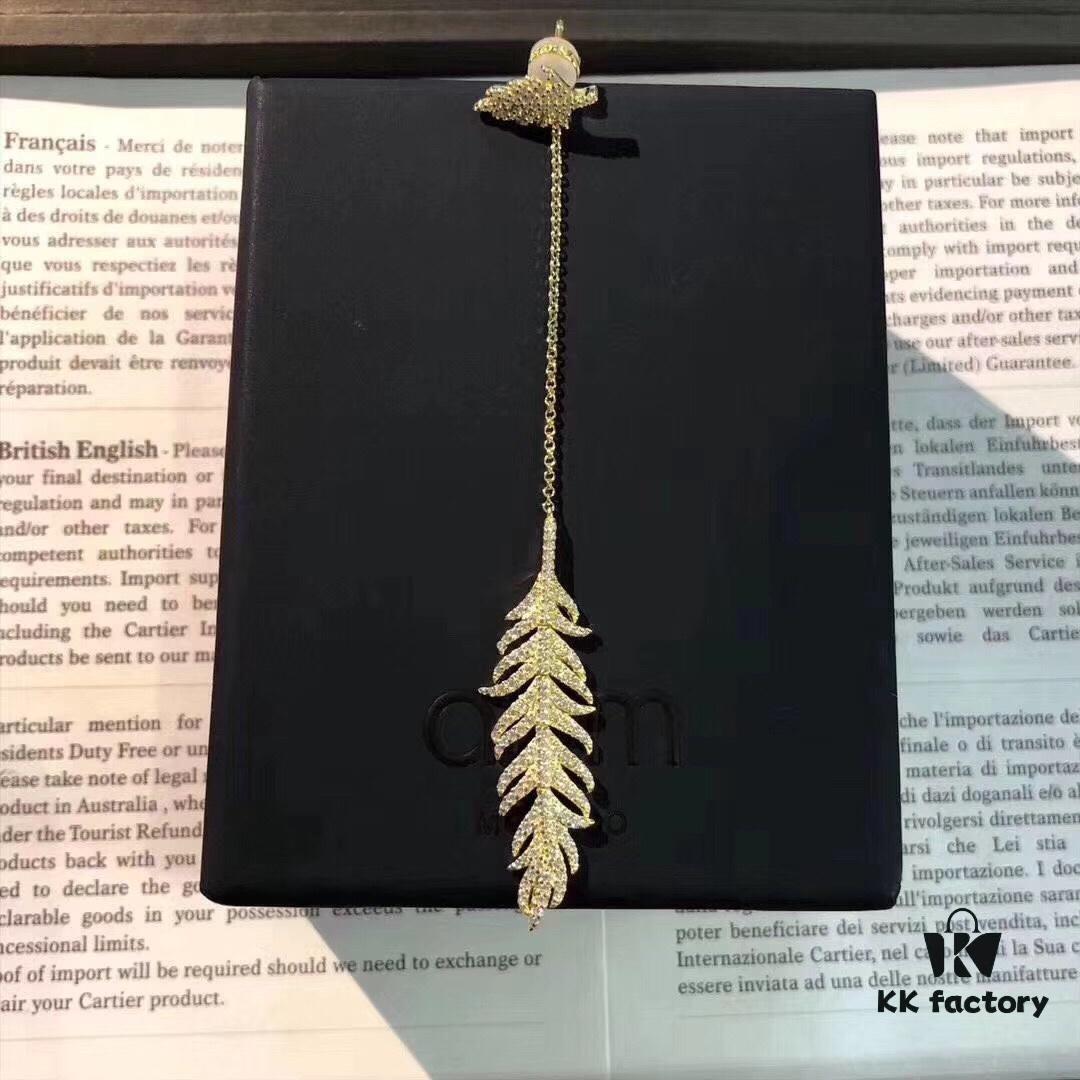 APM Monaco Single Gold-Tone Silver Crystal-Encrusted Feather Earring, Long Tassel Design with Moving Feathers That Sway in the Wind, Ear Stud Can Be Worn Separately – Showcase Video Available