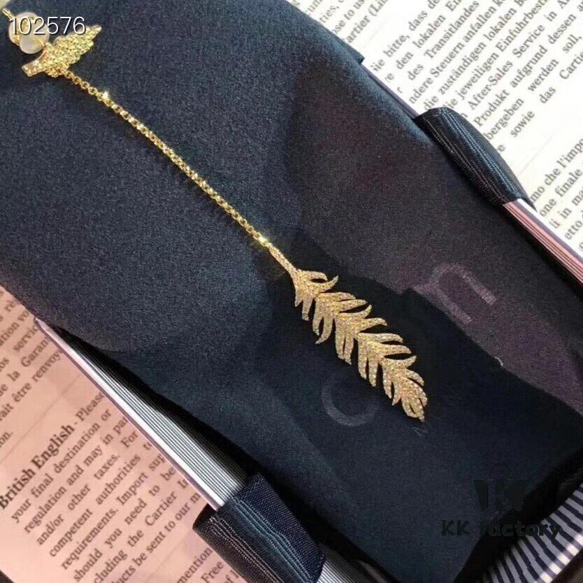 APM Monaco Single Gold-Tone Silver Crystal-Encrusted Feather Earring, Long Tassel Design with Moving Feathers That Sway in the Wind, Ear Stud Can Be Worn Separately – Showcase Video Available