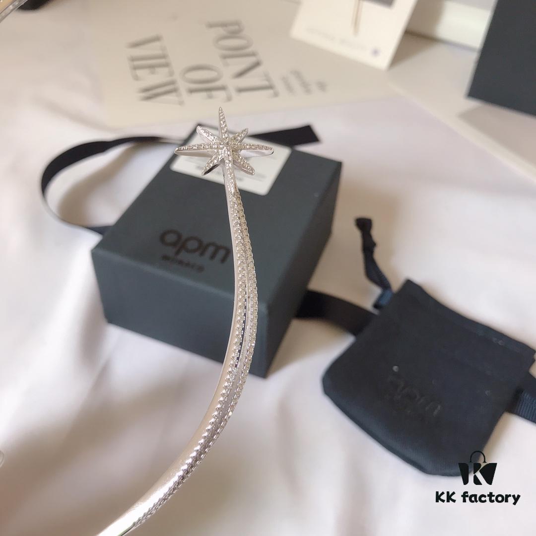 692fe86f99f2d84055c8c7ab Original New Release 💗 APM Monaco Six-Pointed Star Meteor Classic Choker, Stylish and Versatile Fashion Statement Piece