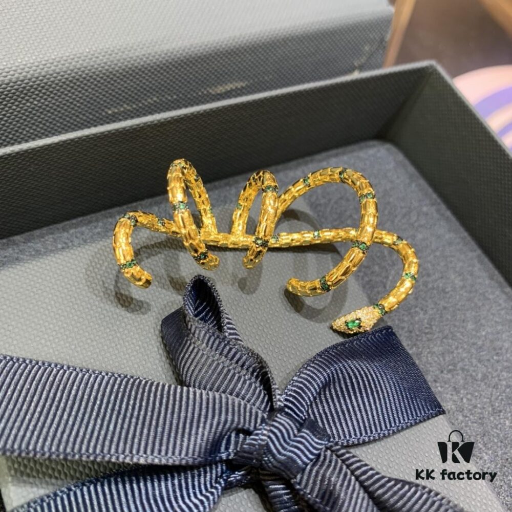 A Monaco New Arrival Guardian Spirit Snake Openwork Earrings, Women's Minimalist Design, Unique Snake Shape