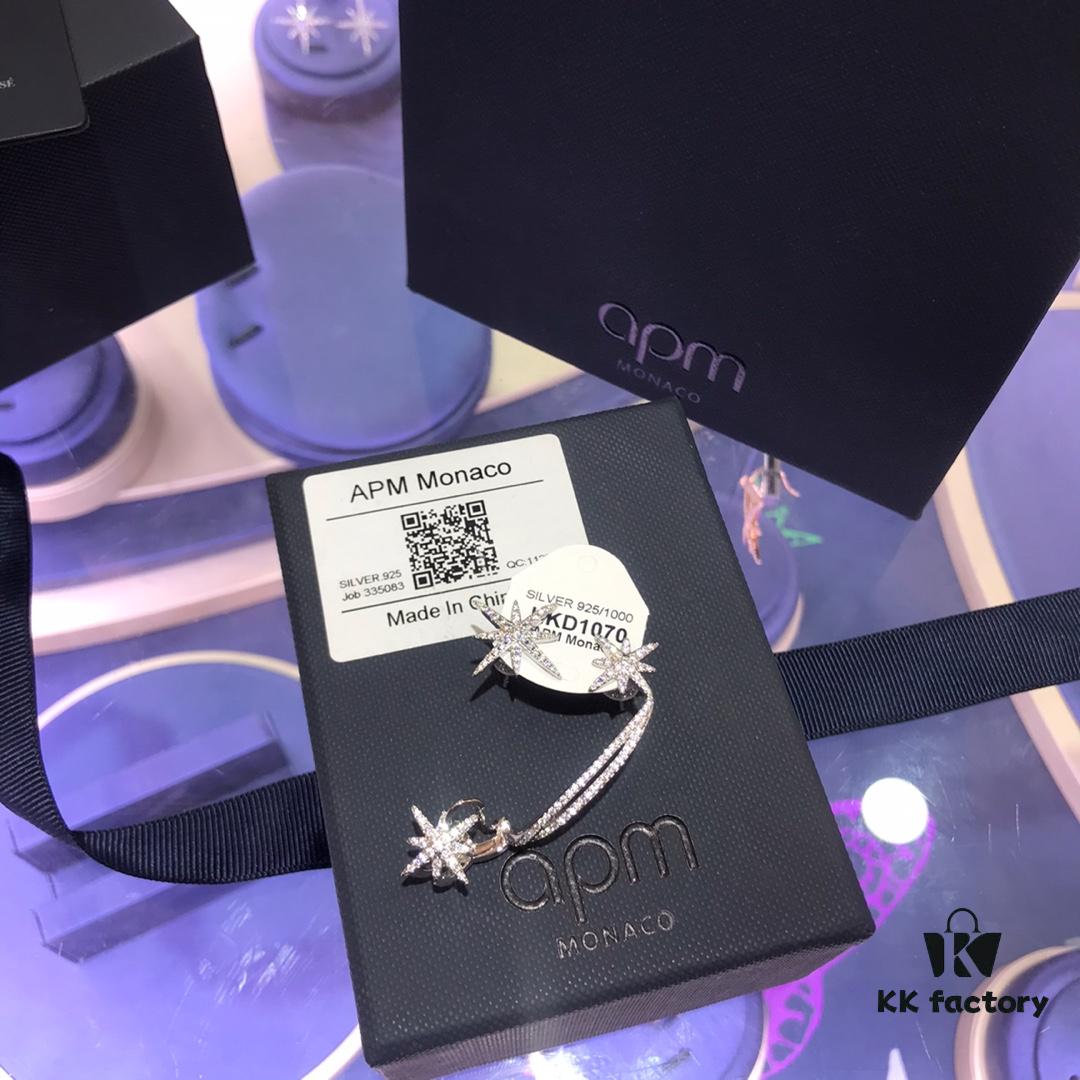 A Monaco Meteor Asymmetric Six-Pointed Star Ear Cuff