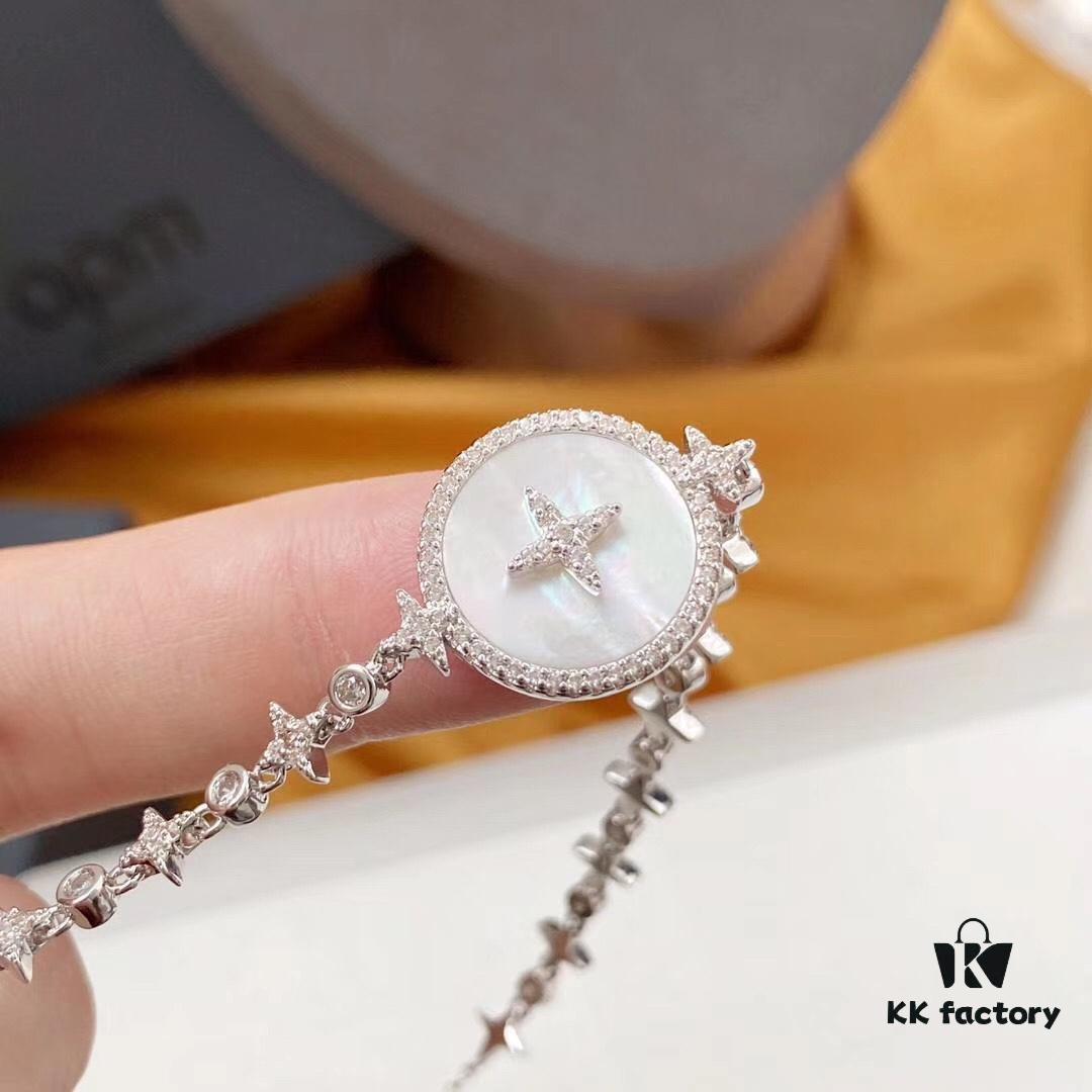 692fea4f99f2d84055c8cae2 APM Monaco Star Mother-of-Pearl Bracelet for Women, Luxury Adjustable Silver Jewelry with Elegant Design, Gift Idea