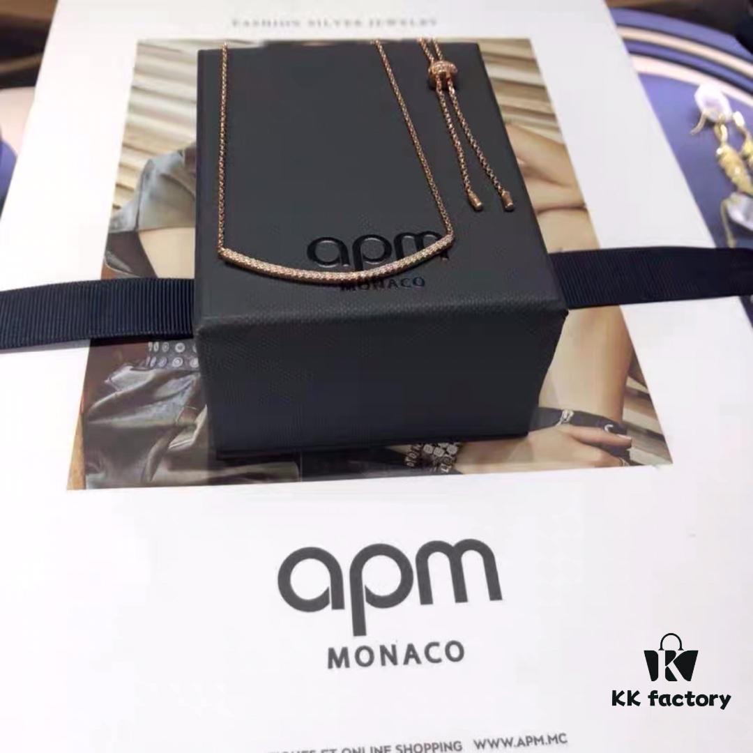 A Monaco Smile Necklace and Bracelet Set