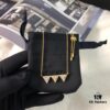 692feacf99f2d84055c8cbb7 A Brand Monaco Triangle Necklace, Stylish and Minimalist Design, Versatile and Elegant, Ideal Gift Choice